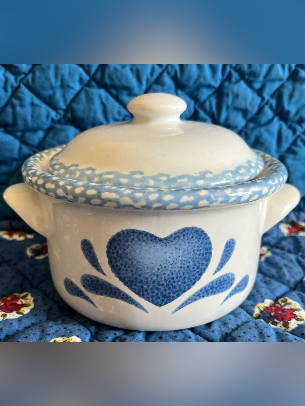 Vintage Blue Sponge Heart Stoneware Covered Mini Casserole Crock w/ Handles  (1)